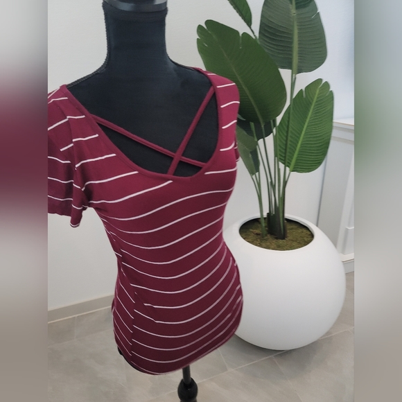 Beautiful striped string detail shirt - Picture 6 of 11